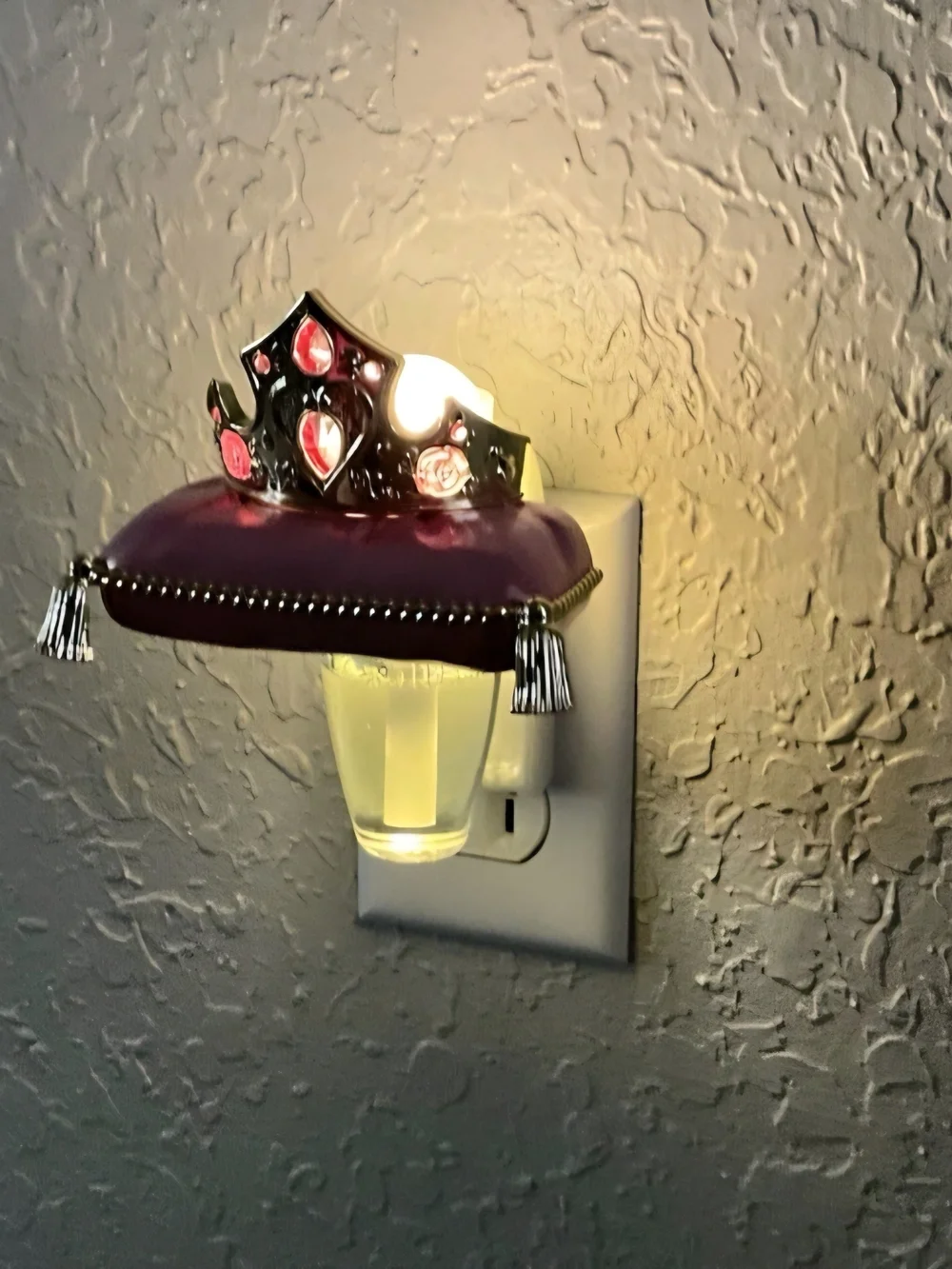 Bath & Body Works wallflower plugs themed